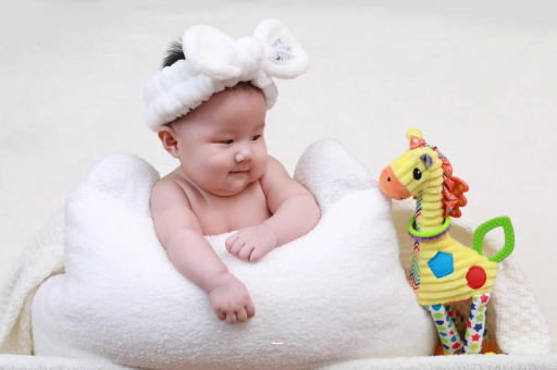 任丘宝宝打嗝吐奶怎么回事